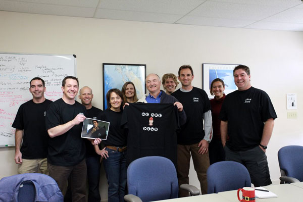 2009 SIMoN Staff with team t-shirts